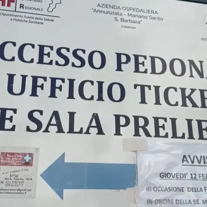 <p>Aggiornamento software al Cup di Cosenza, <span style=\"color:hsl(0, 75%, 60%);\">code e disagi</span>. L’ospedale: «A giorni miglioramenti sensibili» | VIDEO</p>