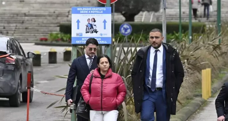 La lotta per la vita del bambino dal cuore bruciato: un organo compatibile, una madre richiamata nella notte, l’Italia che aspetta senza respirare\n