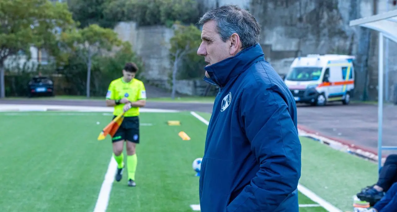Serie D, Morelli lascia la panchina dell'Acireale: «Passo indietro per rispetto del club, ognuno si assuma le proprie responsabilità»\n