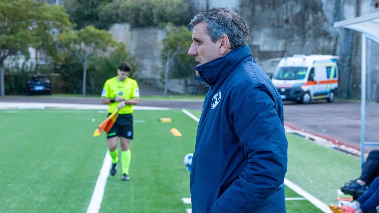 Serie D, Morelli lascia la panchina dell'Acireale: «Passo indietro per rispetto del club, ognuno si assuma le proprie responsabilità»\n
