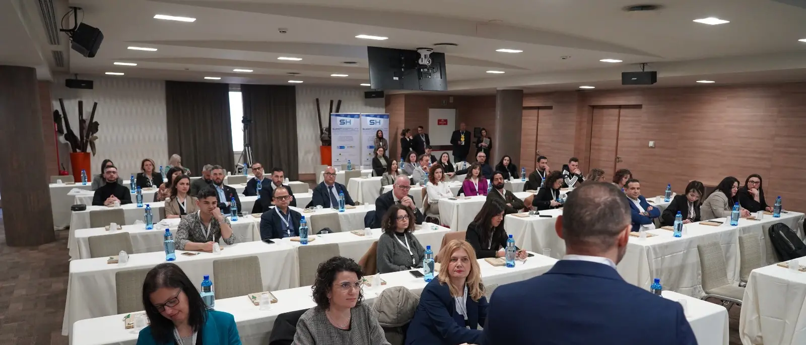 Turismo e innovazione, a Lamezia Terme il Summit Hospitality: focus su intelligenza artificiale e nuove competenze\n