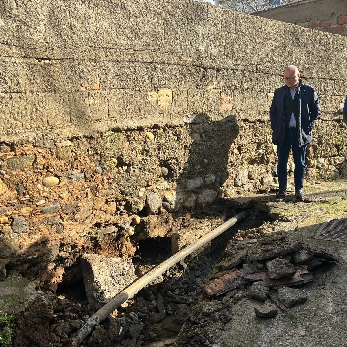 Sambatello, ripristino del manto stradale: Versace sottolinea il valore della sinergia tra enti\n