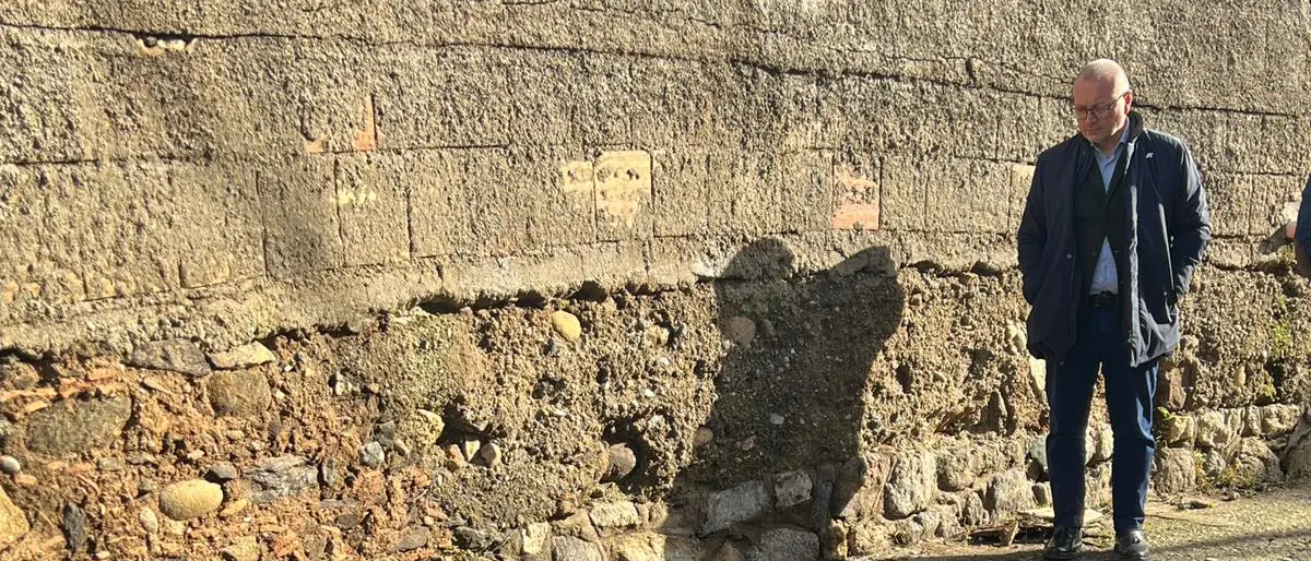 Sambatello, ripristino del manto stradale: Versace sottolinea il valore della sinergia tra enti\n