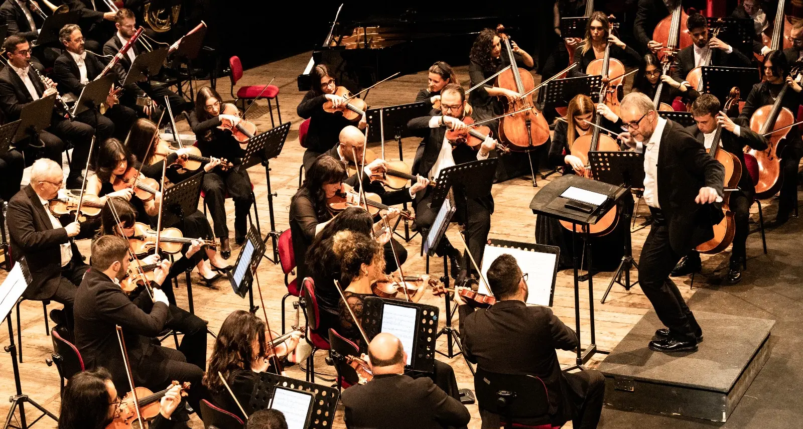 <p>Orchestra Brutia omaggia <span style=\"color:hsl(0, 75%, 60%);\">Ornella Vanoni</span>: due serate tra Cosenza e Crotone</p>