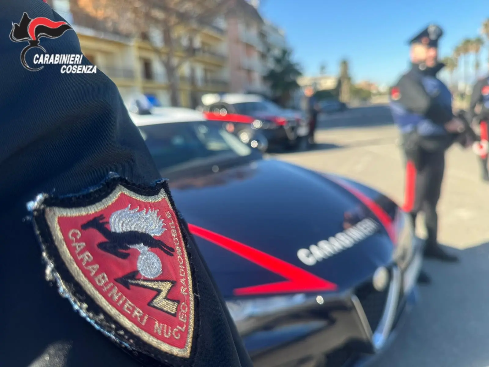 Cosenza, colpo di pistola a un uomo in strada: un indagato ai domiciliari con braccialetto\n