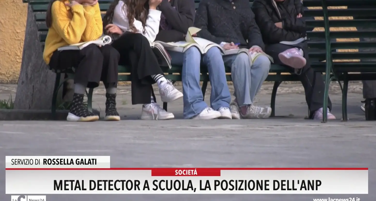 Metal detector a scuola, la posizione dell'Anp