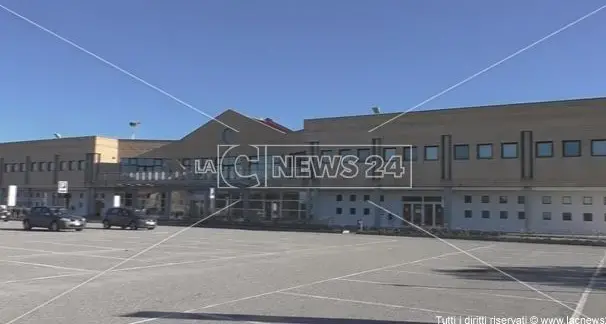 Crotone, il Comitato Aeroporto lancia l’allarme sulla diminuzione dei voli Ryanair\n