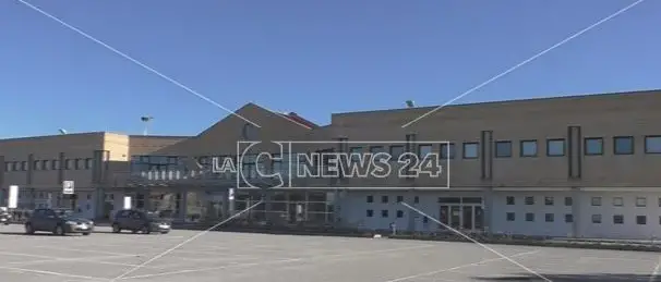 Crotone, il Comitato Aeroporto lancia l’allarme sulla diminuzione dei voli Ryanair\n