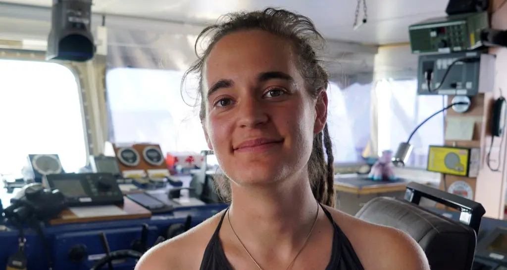 SeaWatch, ministeri condannati a 76mila euro per il blocco della nave. Meloni: «Senza parole»\n