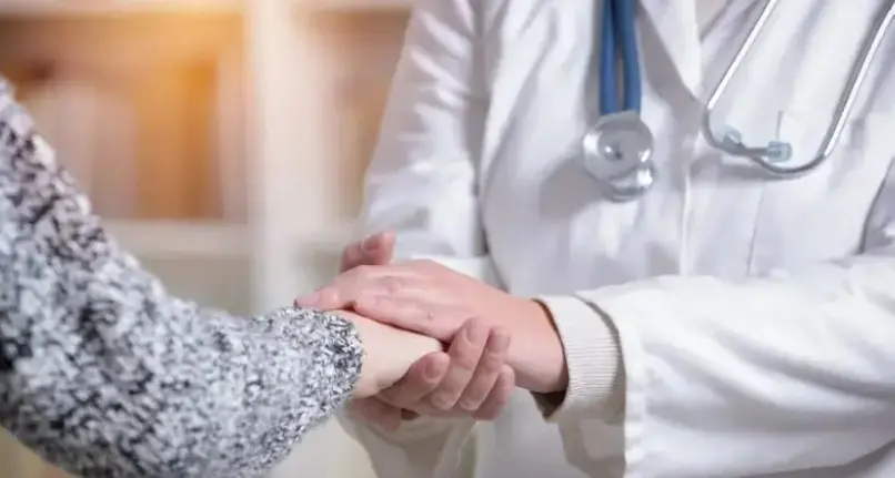 <p>Ospedale di Vibo, la testimonianza di una paziente: «Sanitari attenti e sensibili. Mi hanno salvato la vita»</p>