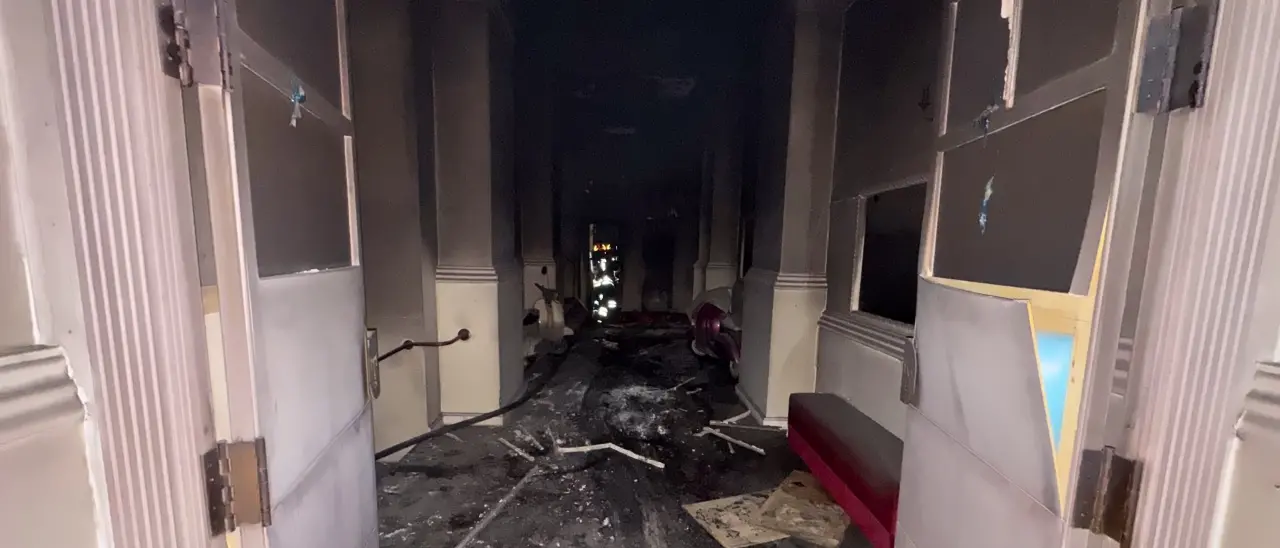 La patria teatrale di Eduardo De Filippo in cenere, la cultura inghiottita dal fuoco\n