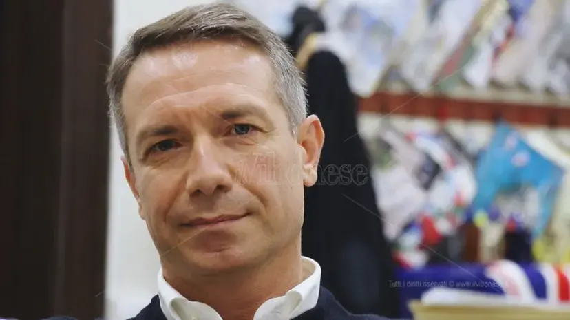 Vibo saluta il procuratore Falvo: «È stato un punto di riferimento, ha rafforzato la fiducia delle persone nelle istituzioni»\n