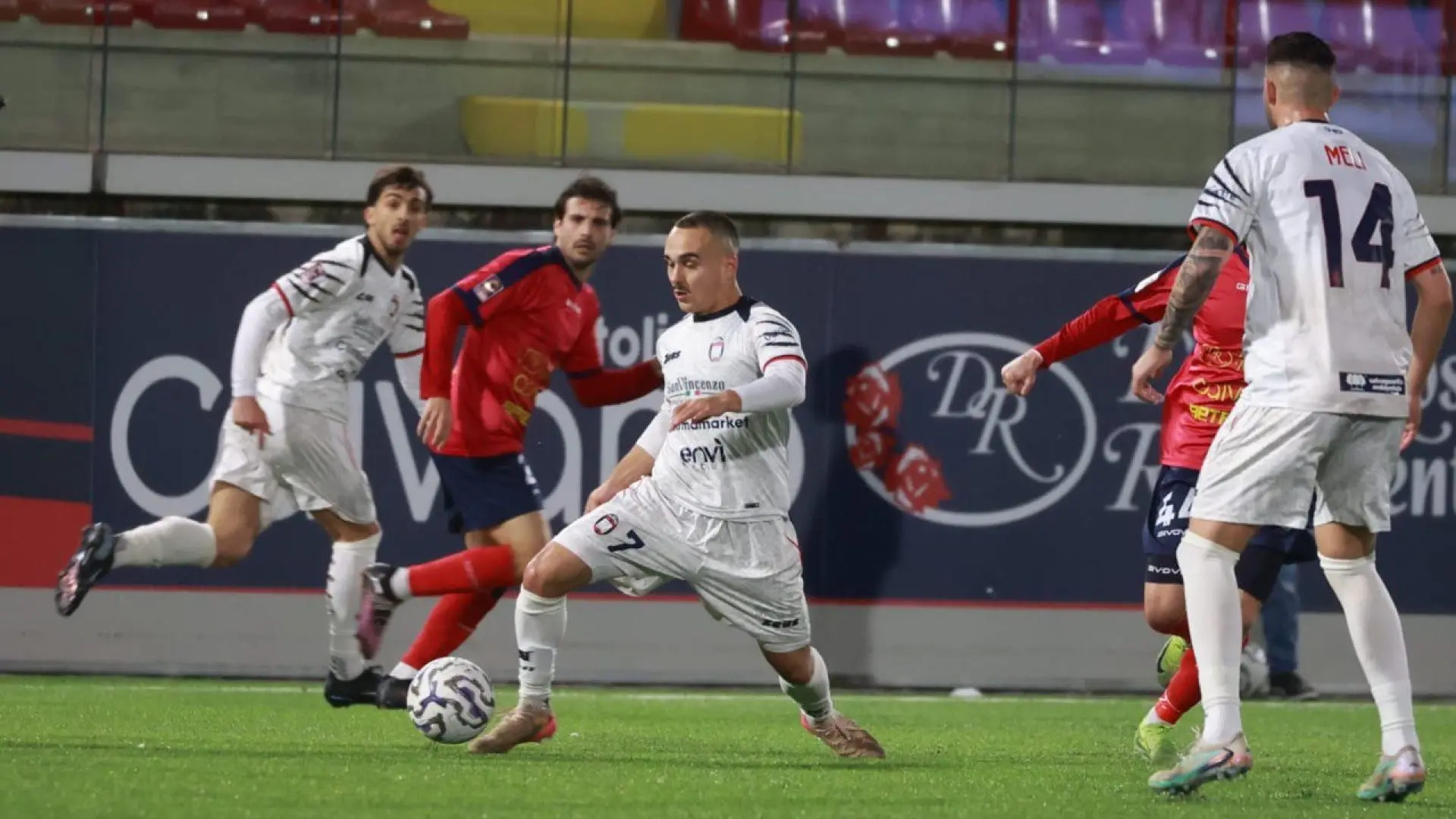 Verso la 28ª giornata: Cosenza a Bergamo, Crotone allo Scida contro il Foggia\n