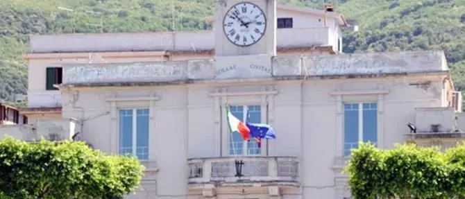 Mareggiate ed erosione costiera, Scilla Mediterranea chiede un Consiglio comunale aperto\n