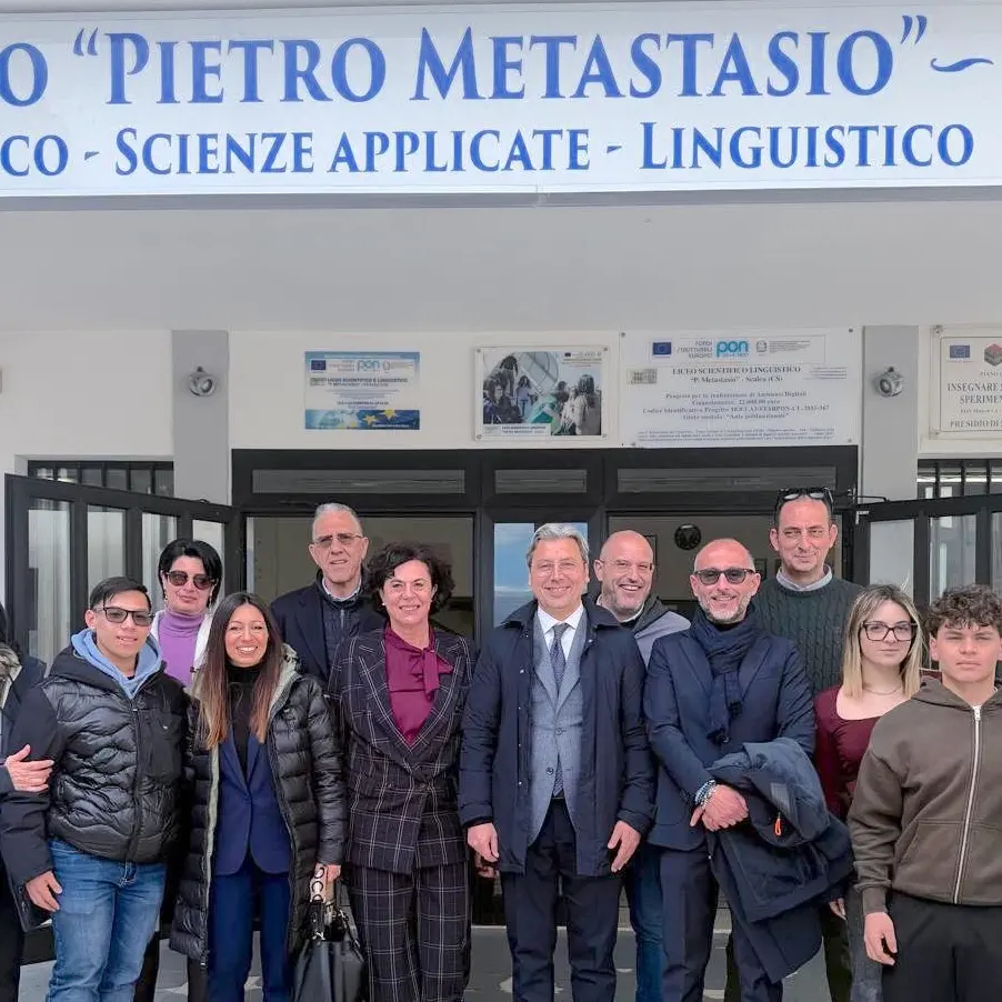 <p><span style=\"color:hsl(0, 75%, 60%);\">Scalea</span>, sopralluogo al Metastasio: studenti segnalano criticità</p>