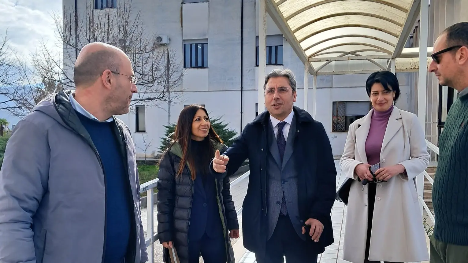 <p>Un momento della visita</p>\\n