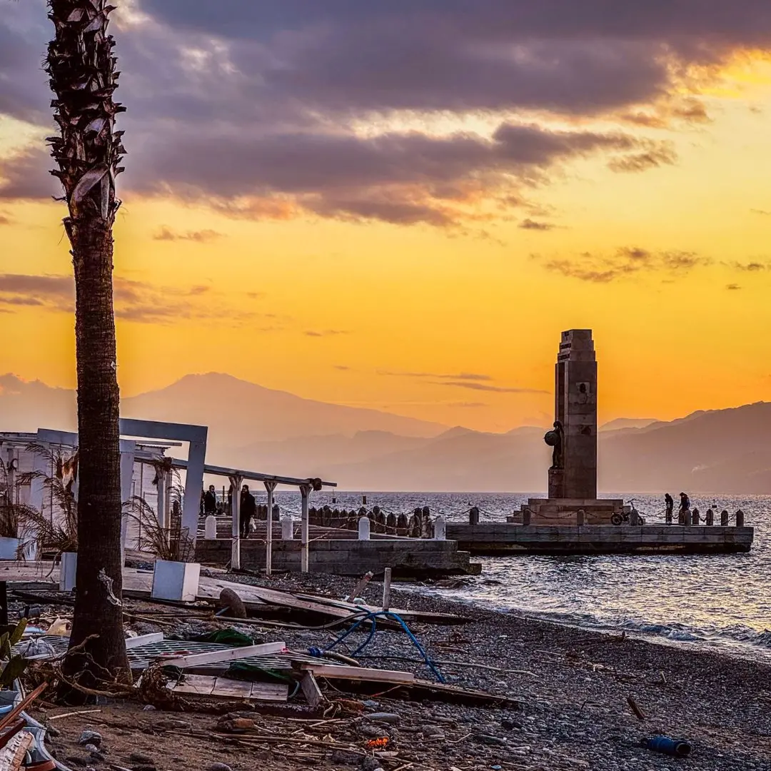 Dopo la tempesta, l’eternità del tramonto\n