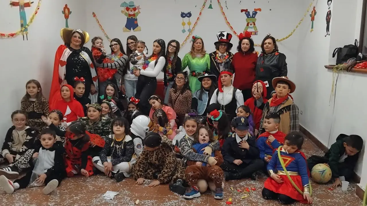 Soriano Calabro, la Pro Loco sfida il maltempo e regala sorrisi e allegria per la festa di Carnevale\n