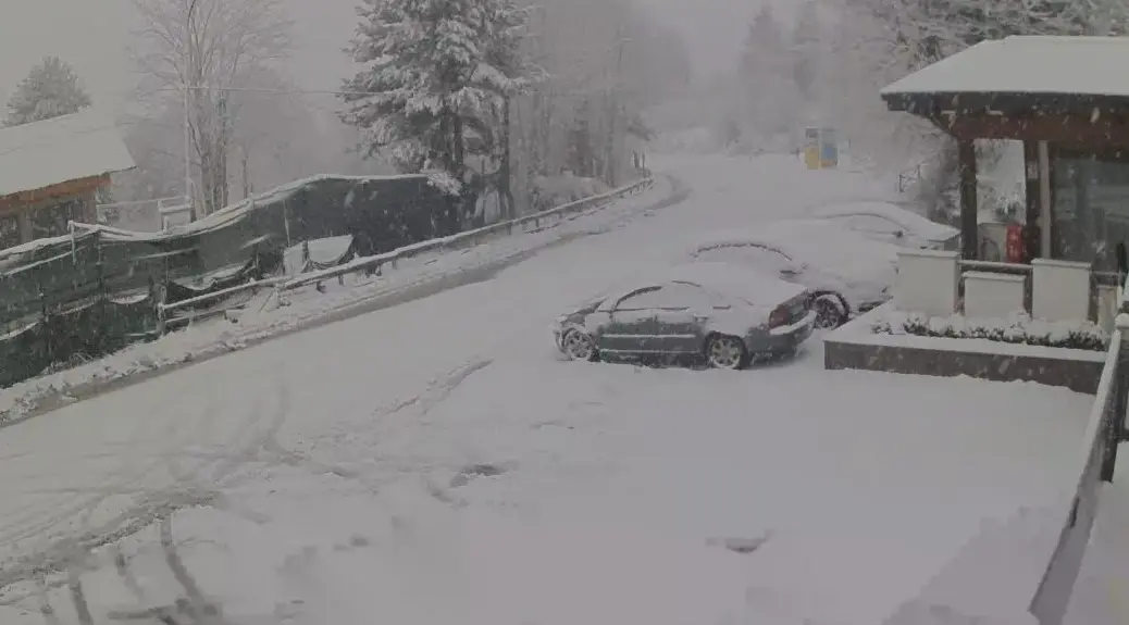 Il ciclone Pedro raggiunge la Calabria portando temporali e vento forte. Abbondanti nevicate su Sila e Pollino\n