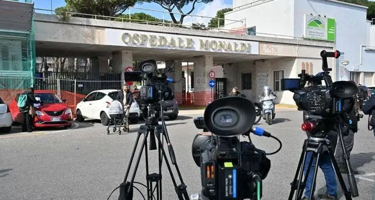 Bimbo trapiantato a Napoli, il legale: «Riunione su terapia per alleviare sofferenze»\n