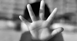 Napoli, operatore sociosanitario abusa di una minore ricoverata: arrestato\n