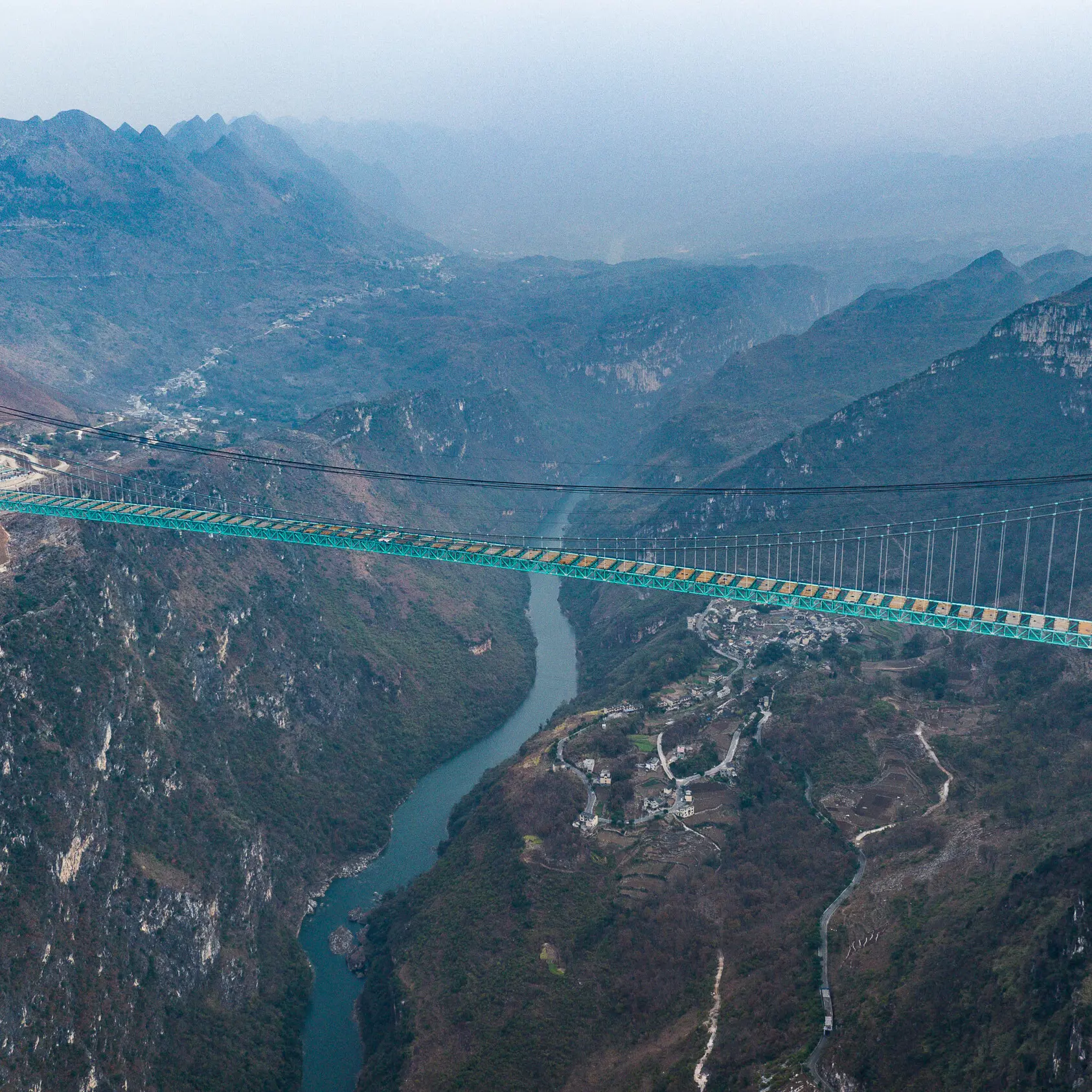 Ponte sullo Stretto? In Cina sono bastati 3 anni per costruire quello più alto del mondo\n
