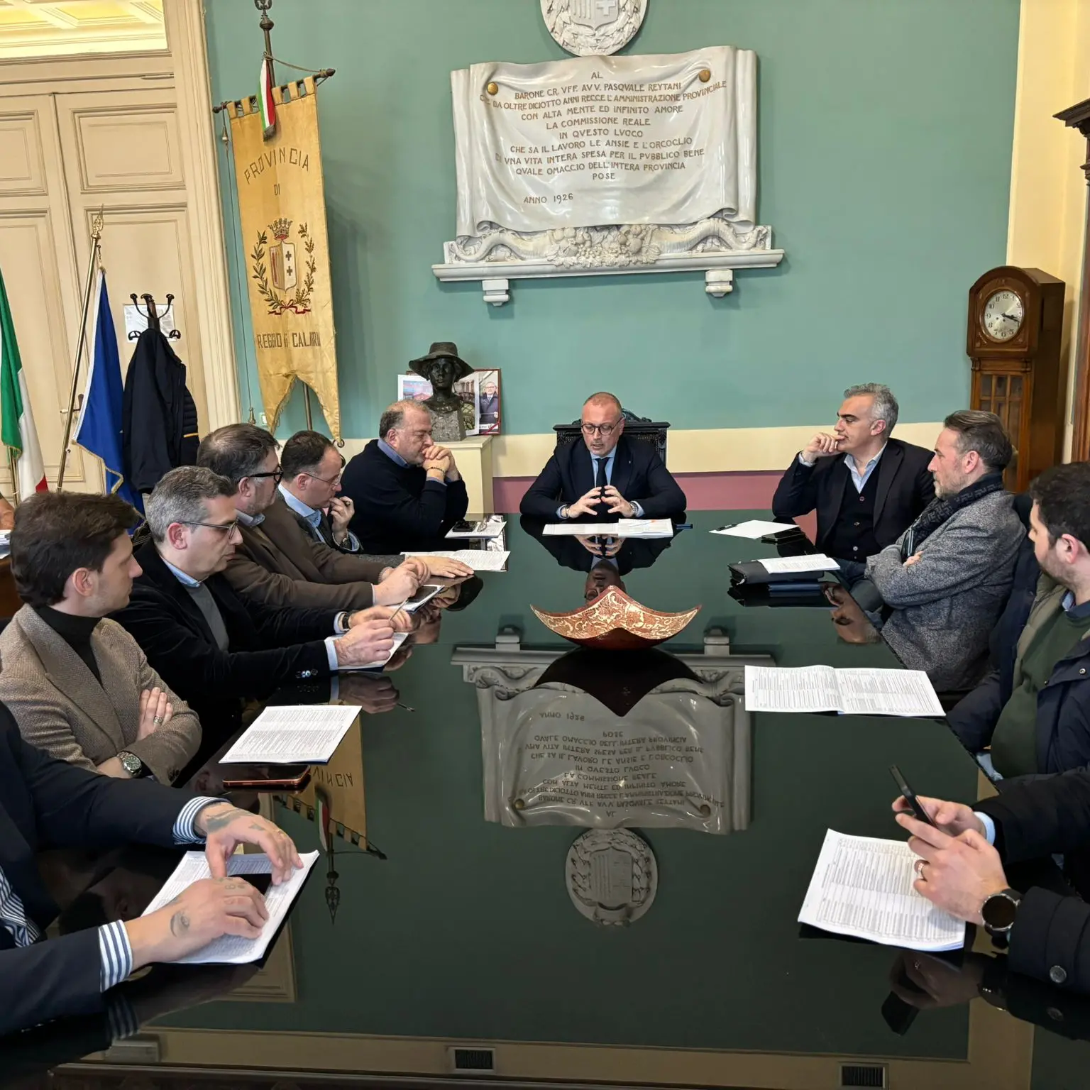 Palazzo Alvaro avvia una campagna ascolto con le associazioni di categoria per i nuovi corsi di formazione professionali\n