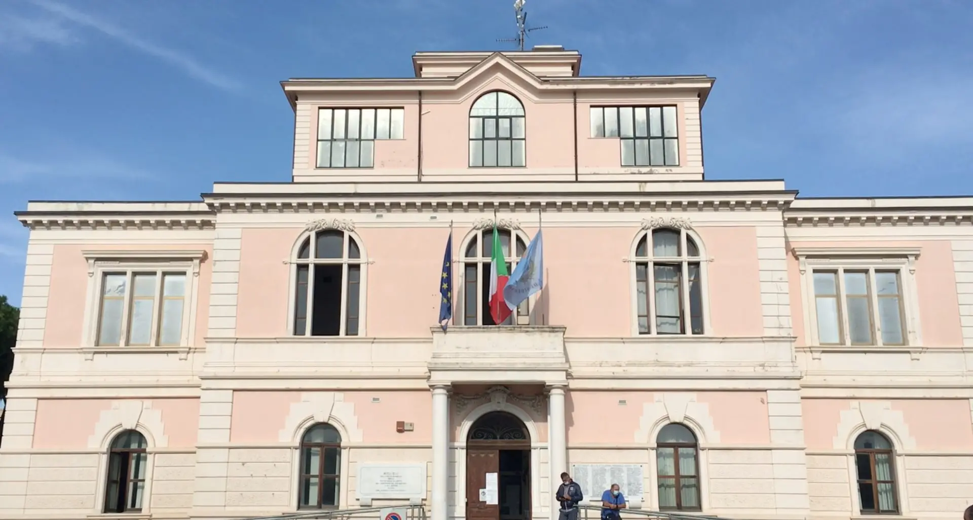 Siderno, si dimette l’assessore Carlo Fuda\n