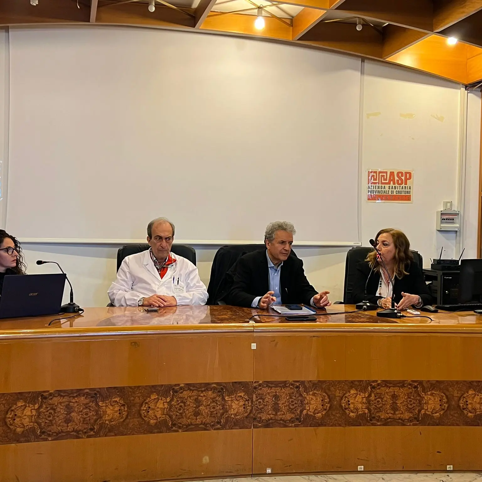 Asp Crotone, il nuovo corso del dg Graziano: «Integrazione ospedale-territorio e prossima attivazione di Emodinamica»\n
