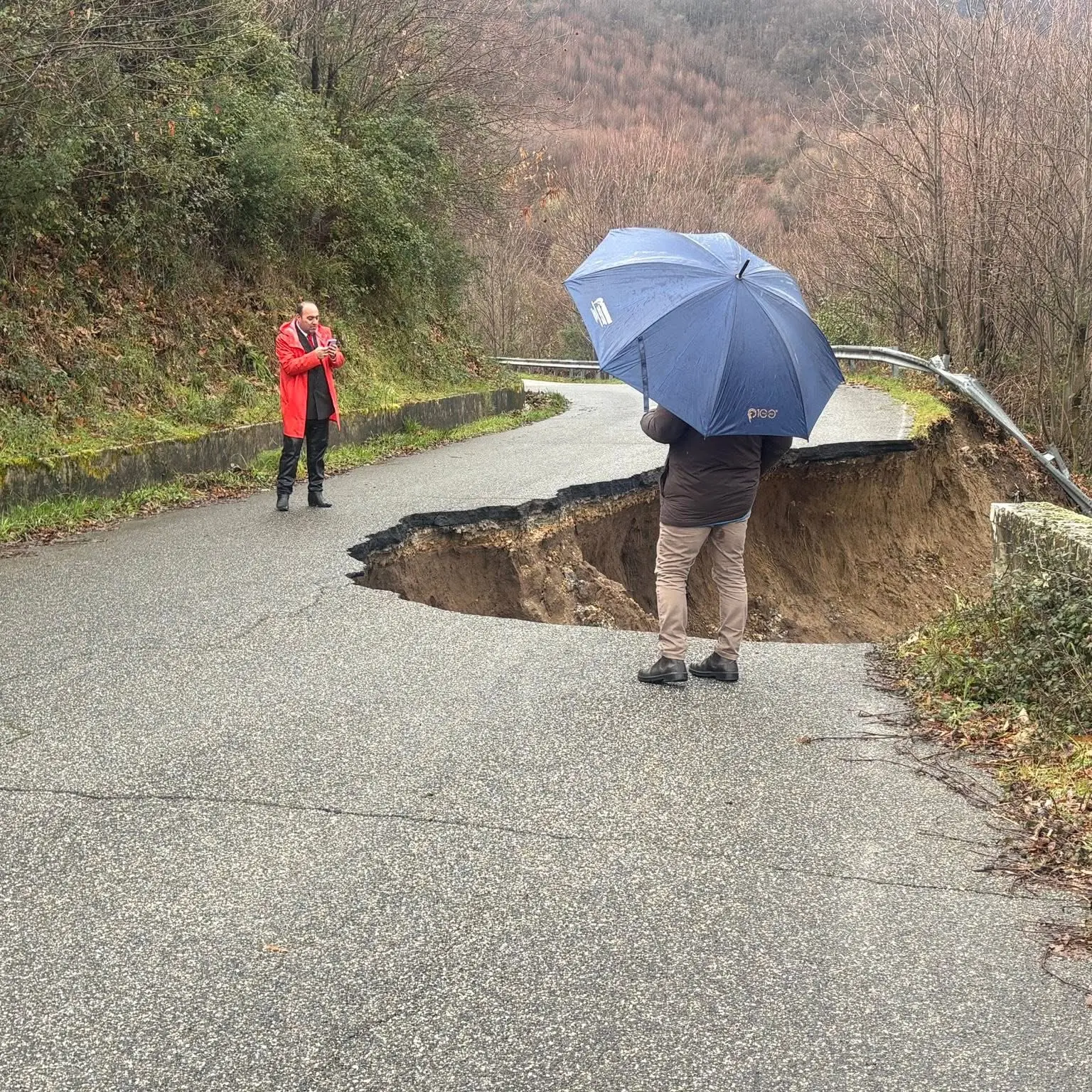 <p>Cade a pezzi la provinciale tra San Sosti e Mottafollone: strada chiusa e sopralluogo con Provincia e Comune</p>