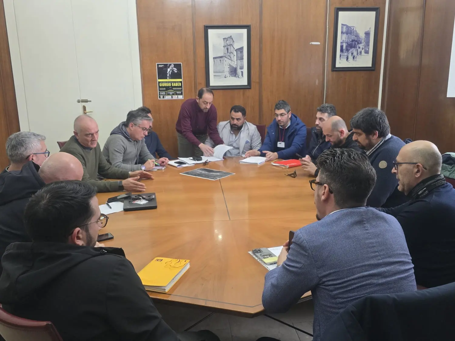 Lavori a Vibo, l’ultimatum di Colelli alle ditte impegnate in città: «Ripristinate correttamente le strade o sospendiamo le autorizzazioni»