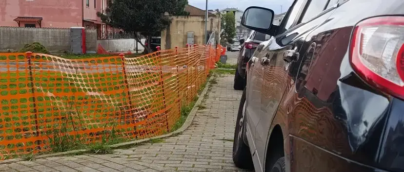 Moderata Durant, parcheggi ridotti per la nuova zona picnic. Il Comune di Vibo rassicura dopo le proteste: «Ci sarà un’area dedicata»\n