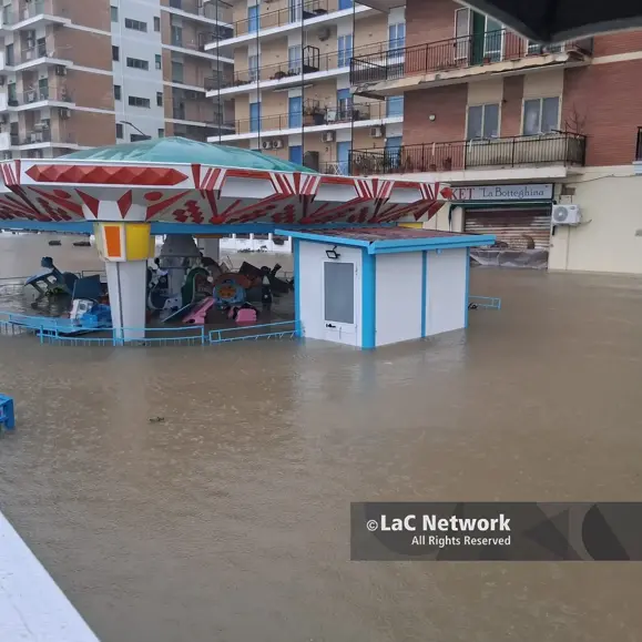 Danni ciclone Harry,\u00A0Iemma: «Dal Comune supporto agli operatori con l’esenzione dei contributi di costruzione e dei diritti segreteria»\n