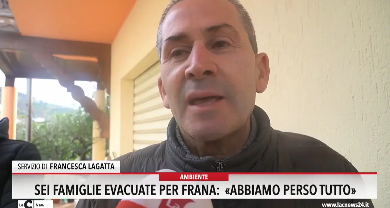 Sei famiglie evacuate per frana: \"Abbiamo perso tutto\"