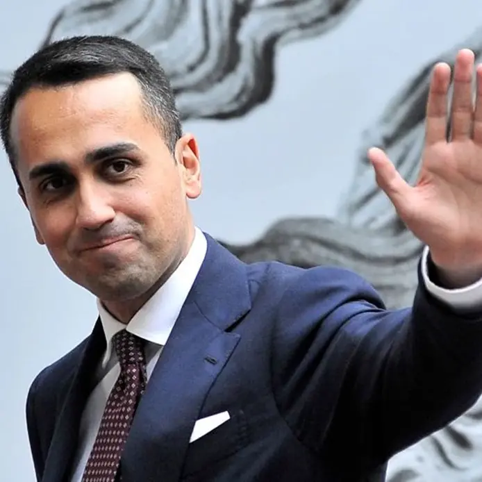 Di Maio professore onorario a Londra: tra prestigio simbolico e dibattito sul merito accademico\n