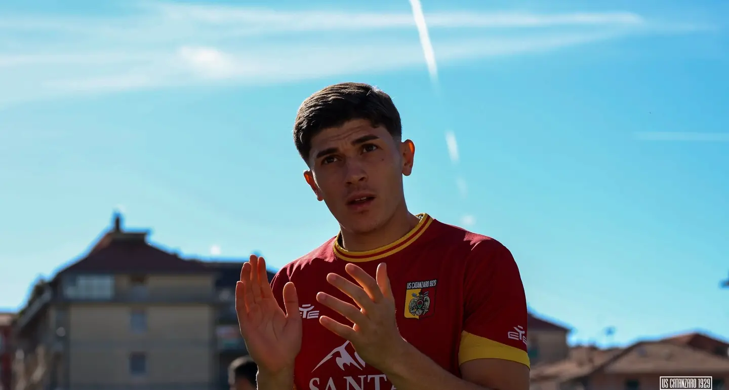 Catanzaro alla prova Virtus Entella, Favasuli porta in vantaggio le Aquile: parziale primo tempo 1-0. Tutti gli aggiornamenti –\u00A0LIVE\n