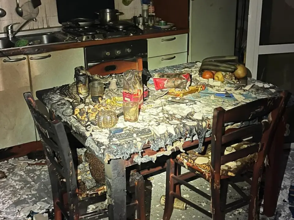 Catanzaro, incendio in un’abitazione nelle case popolari di viale Isonzo: ustionato il proprietario