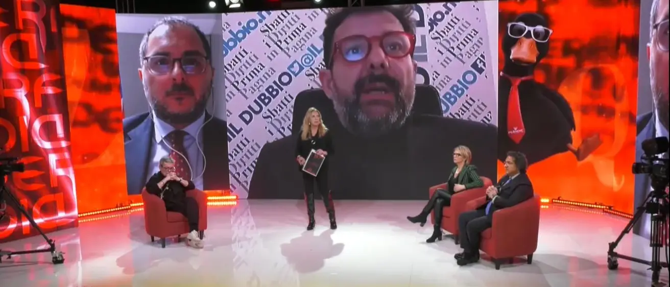 Lo sballo del qua qua: destra e sinistra, identità smarrite e satire affilate nel salotto di Perfidia\n