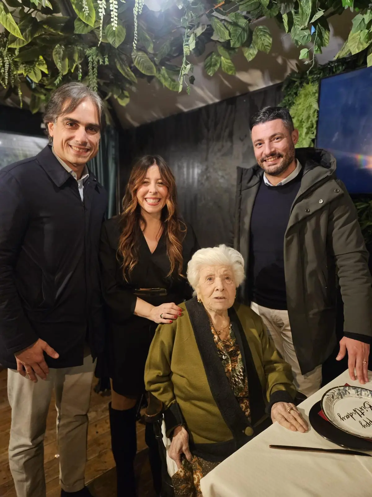 I 100 anni di nonna Filomena: una vita d'amore celebrata da tutta Europa\n