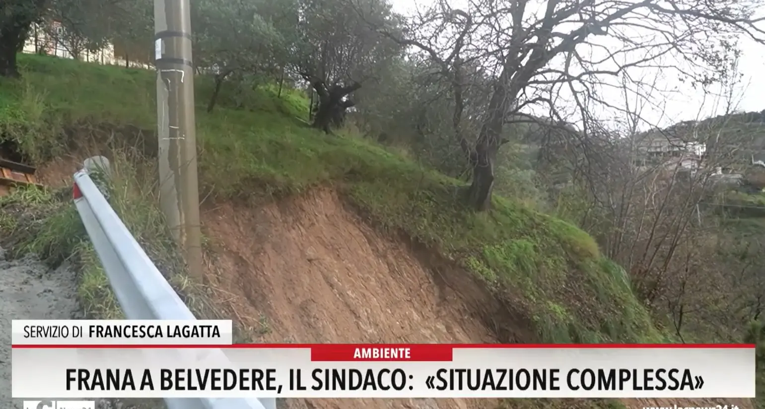 Frana a Belvedere, il sindaco: «Situazione complessa»