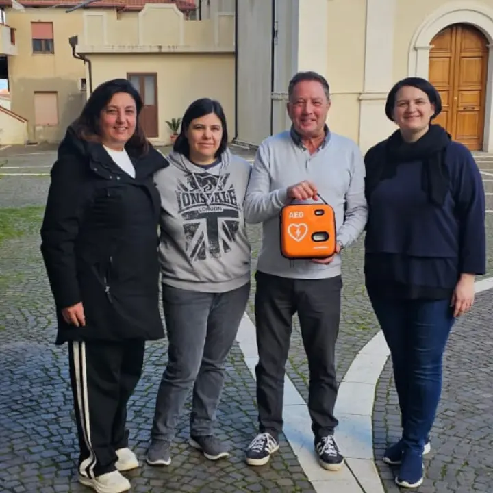 Steve, l’inglese di Zambrone: una storia di amore a prima vista per il mare vibonese e il dono di un defibrillatore\n