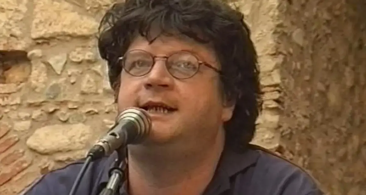 Settant’anni di Franco Dionesalvi,\u00A0Cosenza ricorda\u00A0la poesia e le Invasioni urbane che hanno cambiato la città\n