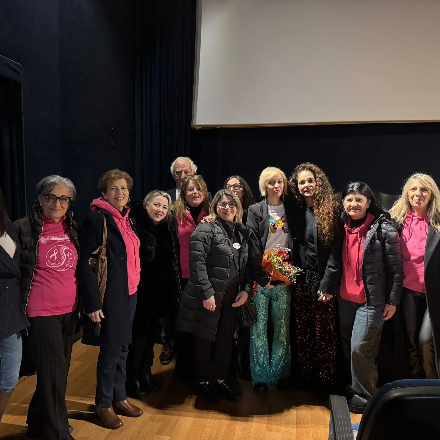 Il valore della prevenzione e la forza di rinascere: successo a Locri per “La donna delle farfalle”\n