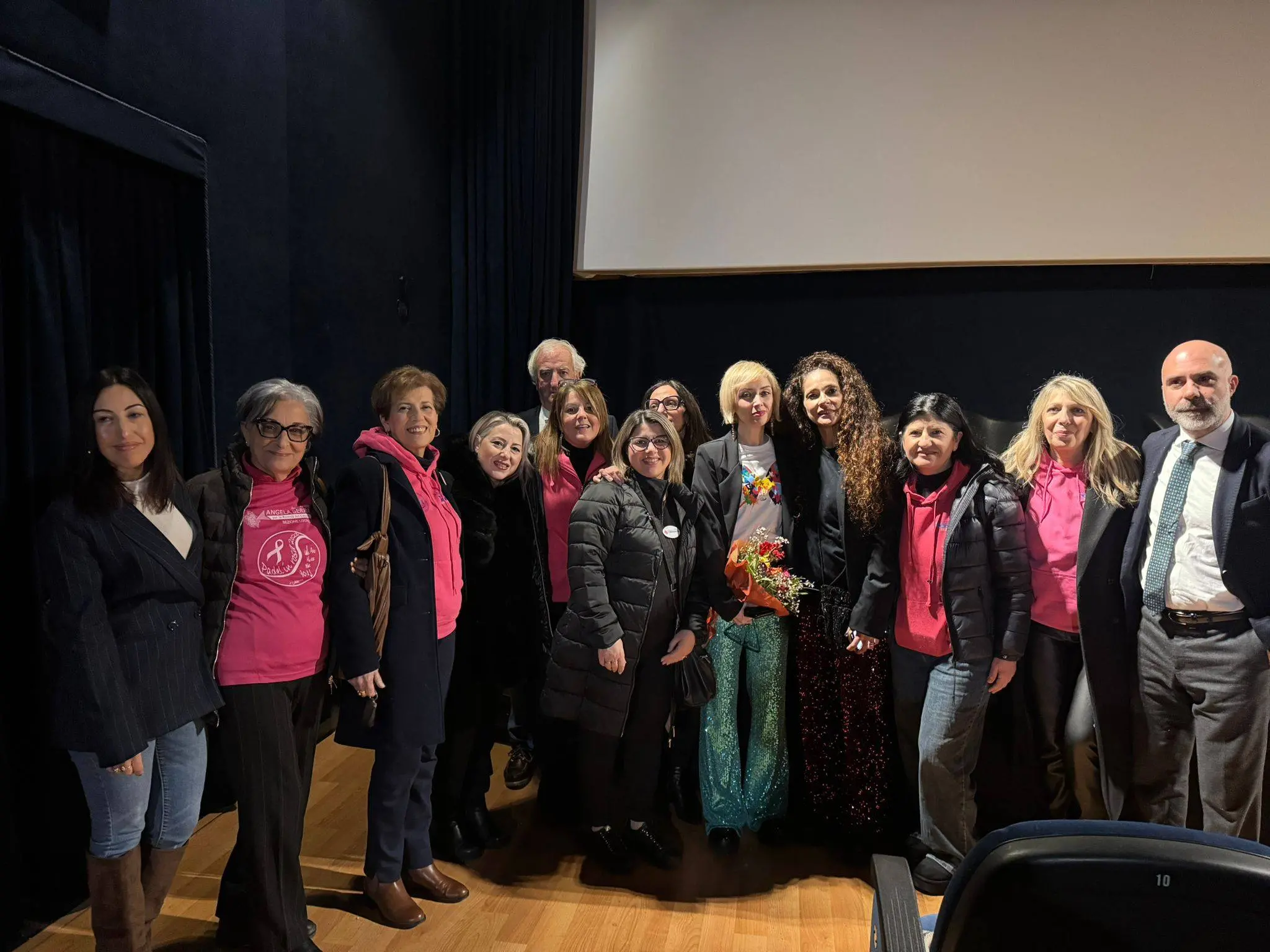 Il valore della prevenzione e la forza di rinascere: successo a Locri per “La donna delle farfalle”\n