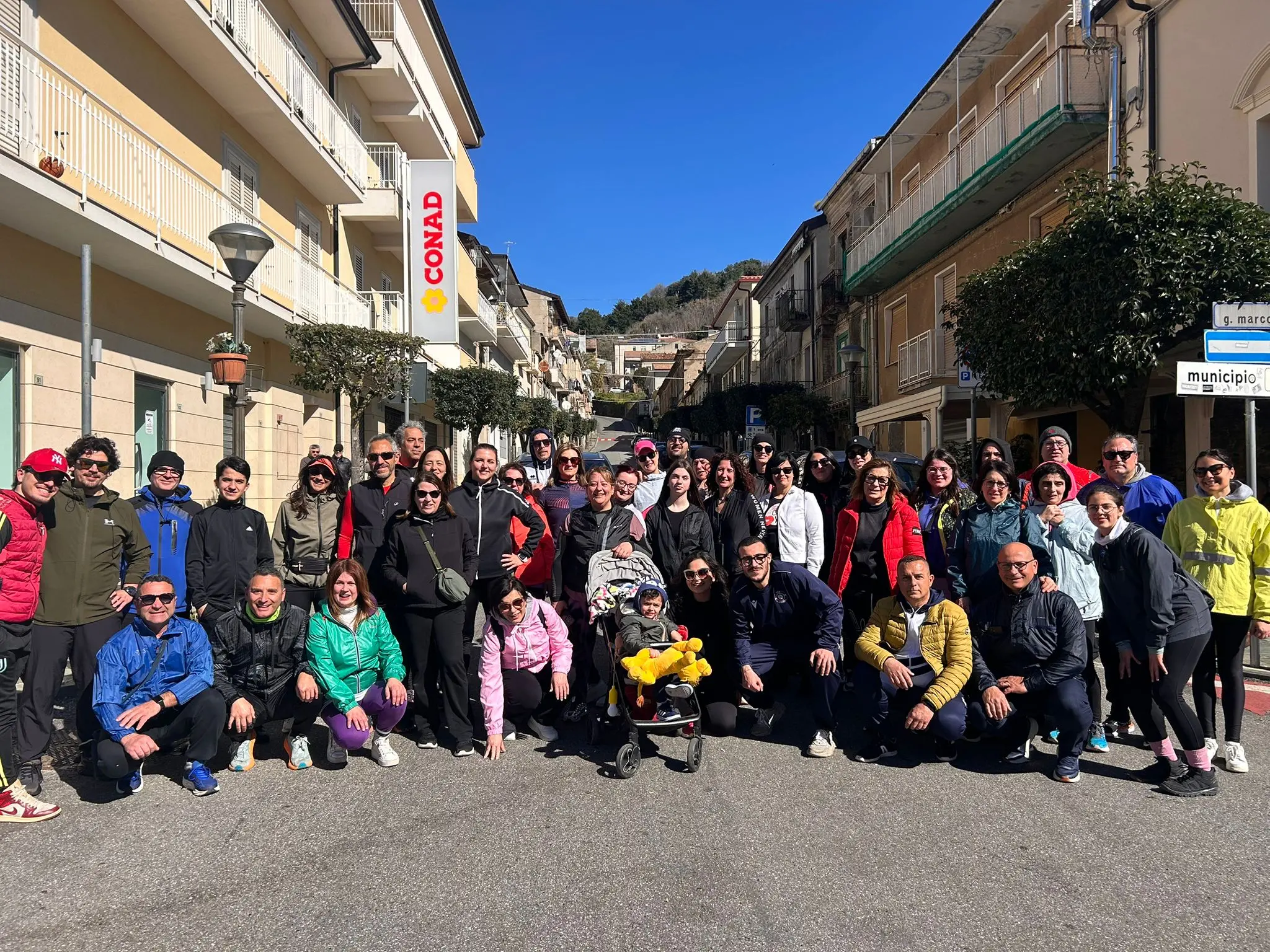 A Pianopoli la domenica rimette in moto la comunità con le camminate di “Eventi in Movimento”\n