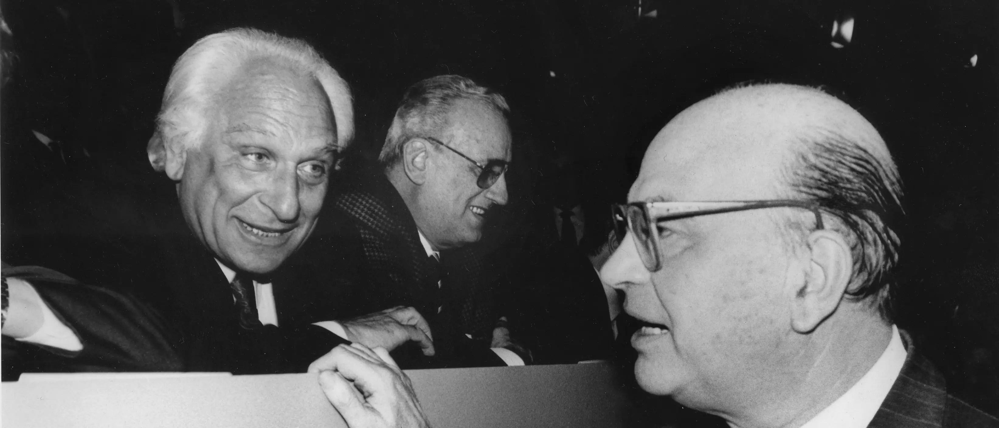 Jonadi, nella sala Nilde Iotti di Vena la presentazione del libro “Biografia di un irregolare” dedicato\u00A0a Marco Pannella\n