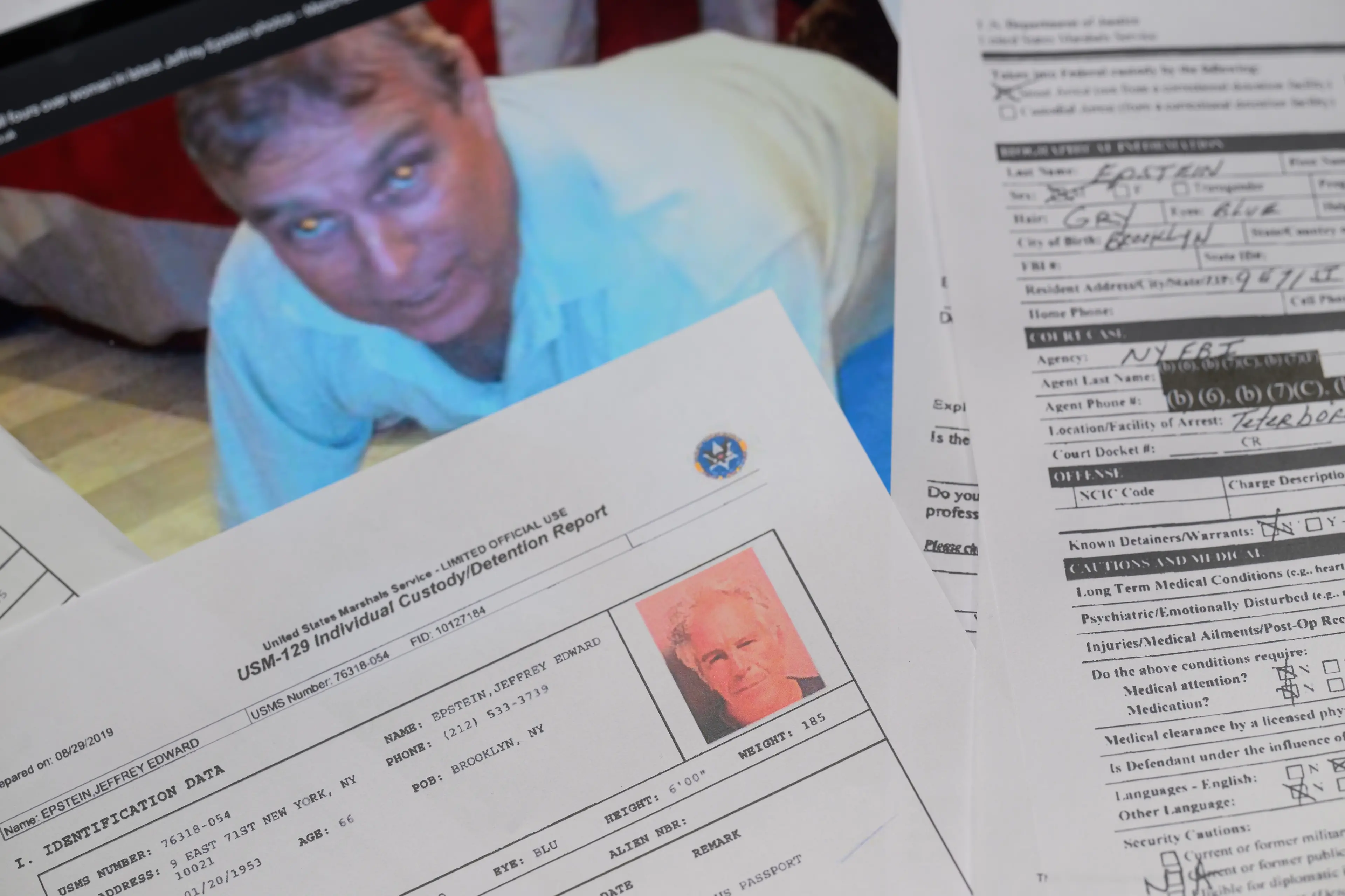 Andrea, la valanga che travolge i Windsor: «massaggi a spese dei contribuenti», escort\u00A0e scorte usate da buttafuori. Re\u00A0Carlo «esausto»\n