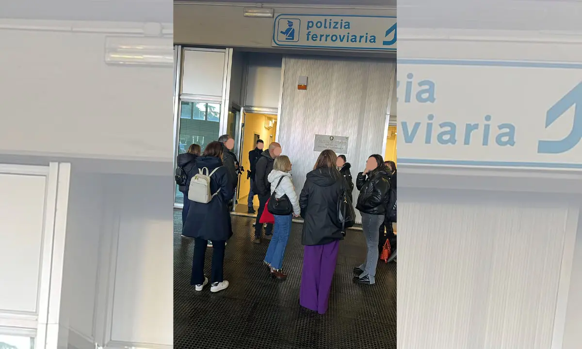 Paola, cancellazione di un treno per\u00A0Lamezia Terme:\u00A0pendolari nel caos\n