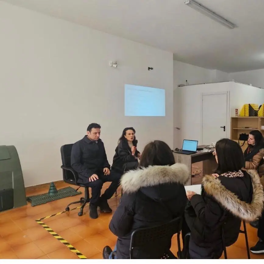 Vibo, a lezione di compostaggio: partiti i corsi per imparare a trasformare l’organico e avere sconti sulla Tari\n