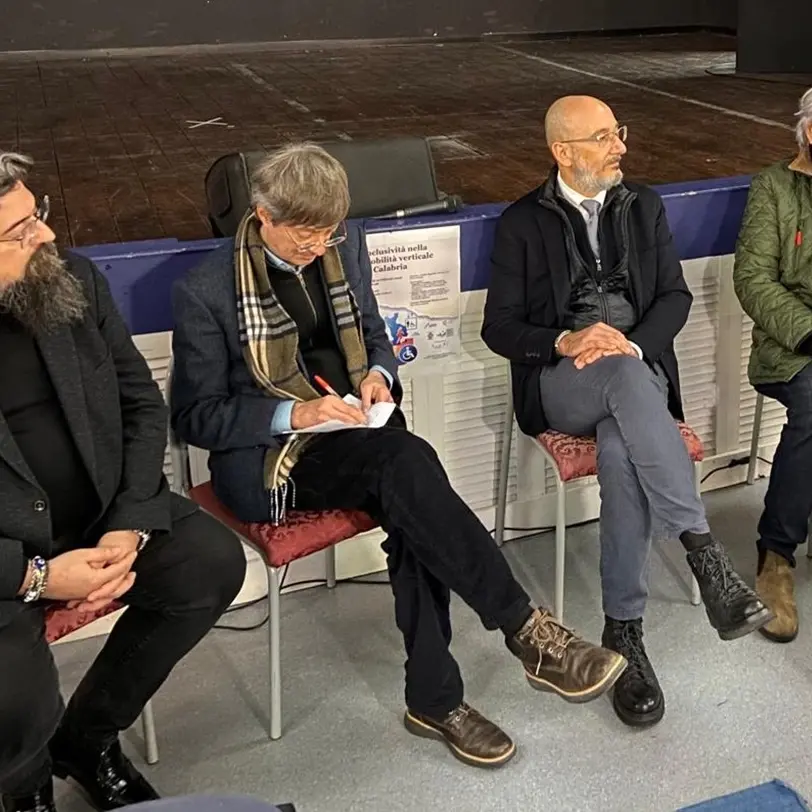 “Inclusività nella mobilità verticale in Calabria”: progettazione inclusiva e sperimentazione territoriale nella Locride\n